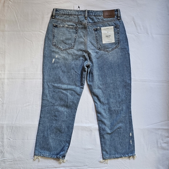 NWT Hidden Tracey Crop Straight Distressed Shabby Chic Jeans Size 31 - Picture 4 of 6